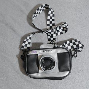 Camera Crossbody Bag (OS)